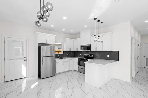 504 N Emerald Ave #1 Photo 1