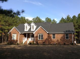 2112 Dingle Pond Rd, Summerton, SC 29148