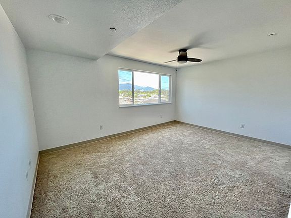 4th image of 216 Olive Ave #207