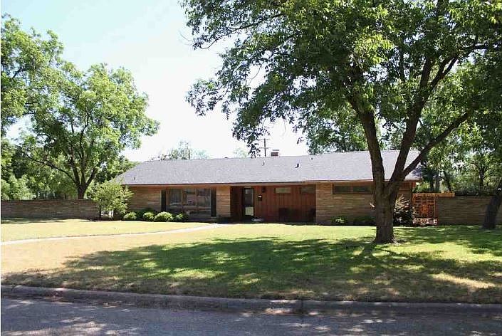 1st image of 1401 Sylvan Dr