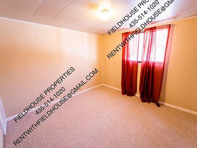 1077 Rose St — Photo 17