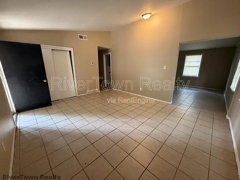 4825 Bridgedale Ave — Photo 3