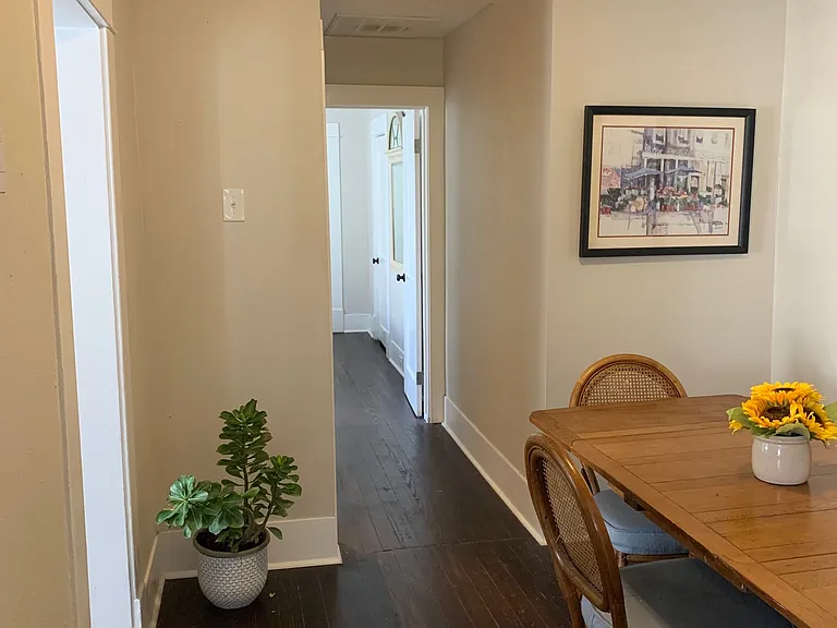1026 W Gramercy Pl #2 — Photo 7