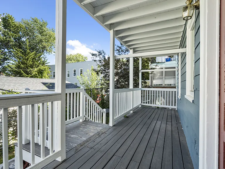 31 Harold St — Photo 3