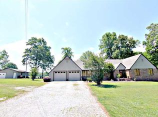 2060 Blue Rd, Tuscumbia, AL 35674