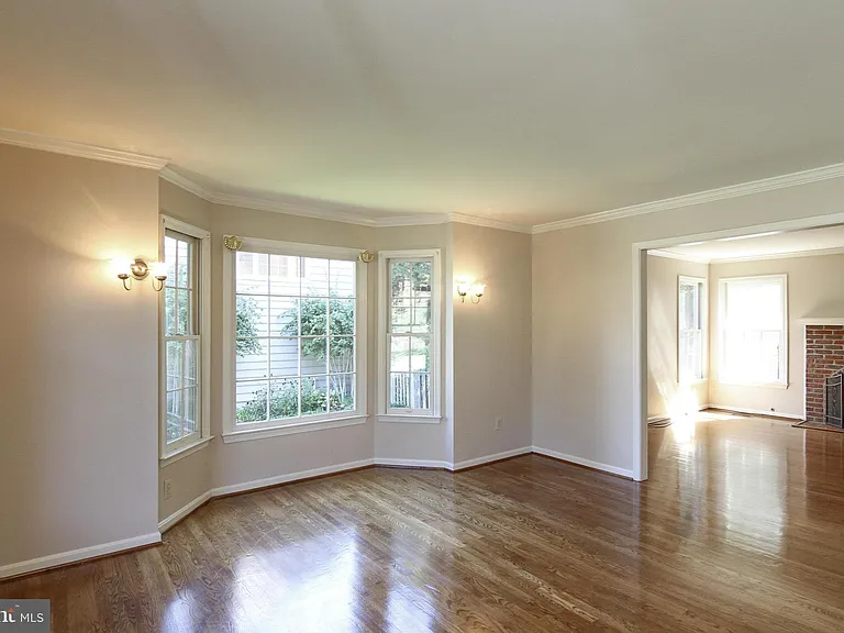 4269 Exeter Dr — Photo 7