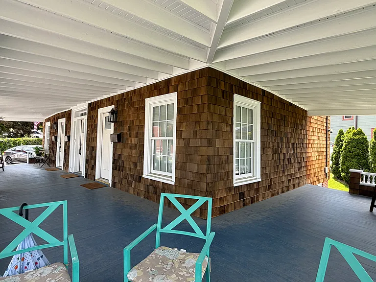 102 E Broadway #C — Photo 3