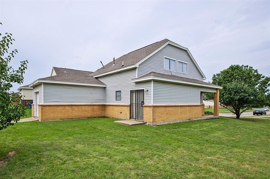 1st image of 10216 Pondwood Dr