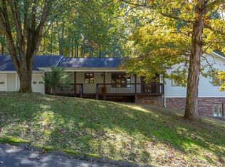 400 Mapleton Dr NW, Cleveland, TN 37312