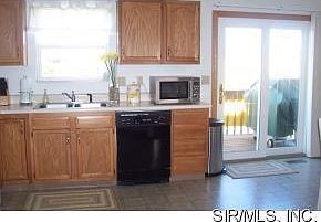 4th image of 5157 Stacey Dr
