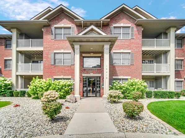 10418 White Oak Ln Unit 3-A, Munster, IN 46321