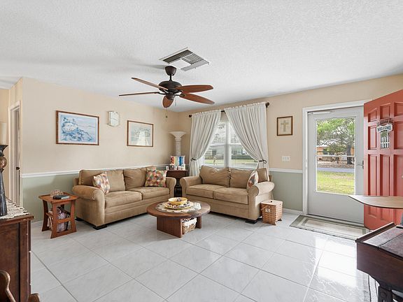 3rd image of 1341 SE Seashell Lane