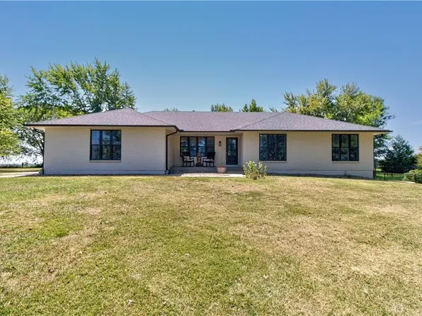 24209 E 235th St, Harrisonville, MO 64701