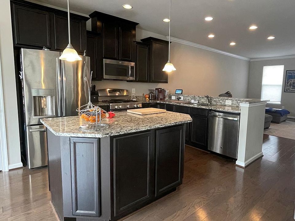1st image of 106 Calhoun Ln #1709
