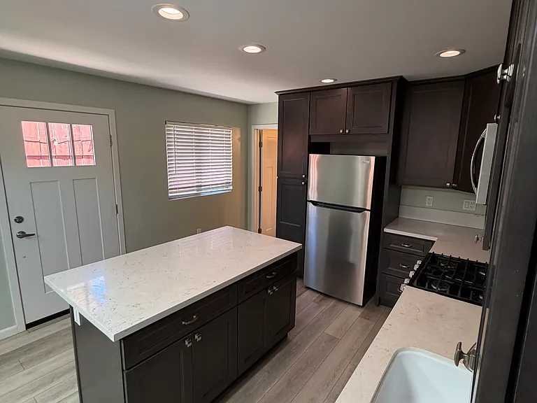 5025 College Ave — Photo 7