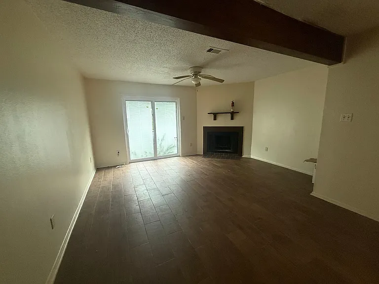 1646 Jade Ave — Photo 6