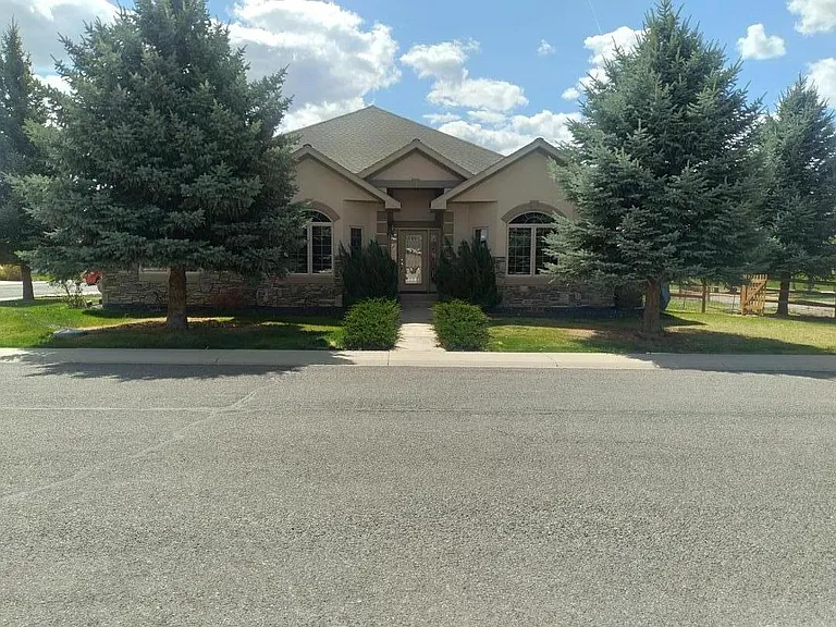 590 Cobble Dr — Photo 4