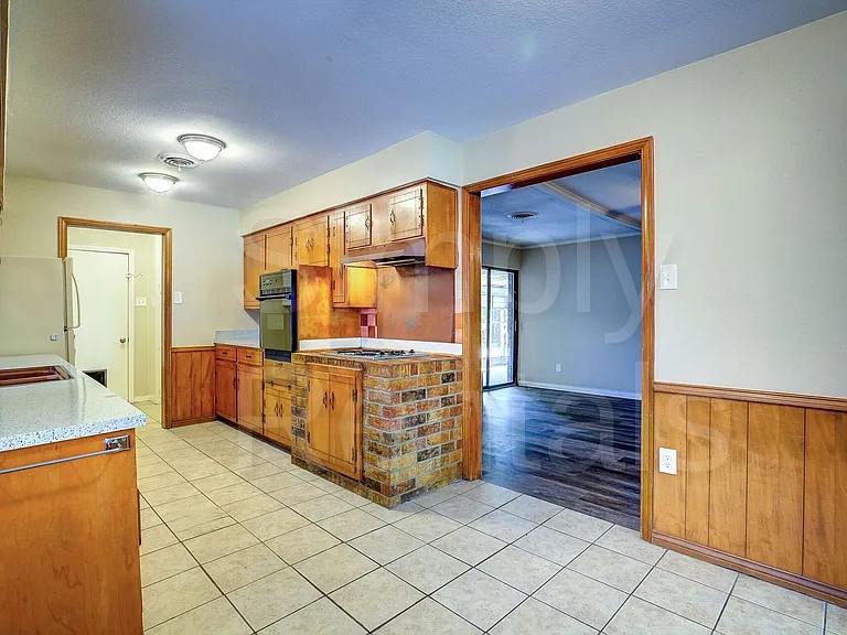 6426 Chapman Dr — Photo 6