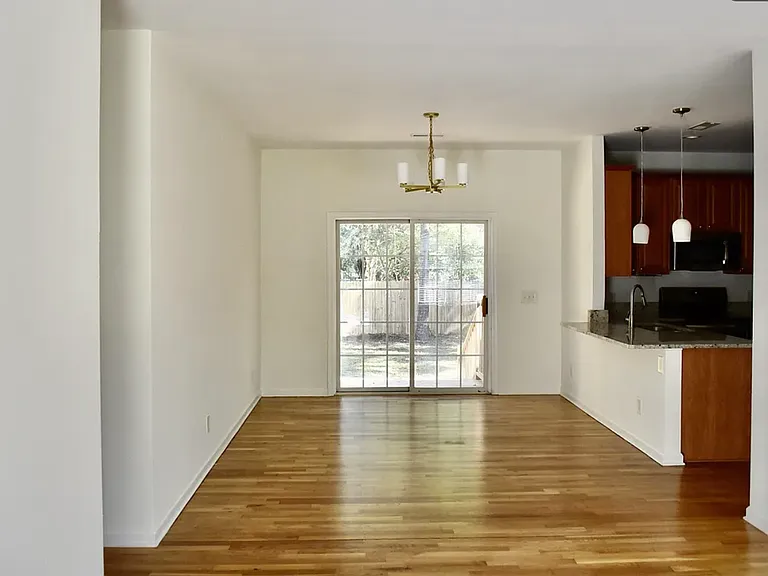 830 Jordan St — Photo 8