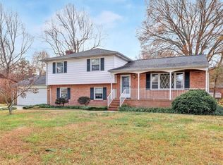 1211 Duke Of Gloucester St, Colonial Heights, VA 23834