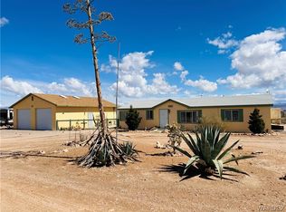 1534 S Growler Rd, Golden Valley, AZ 86413