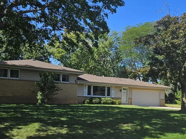 4345 North 142nd STREET, Brookfield, WI 53005