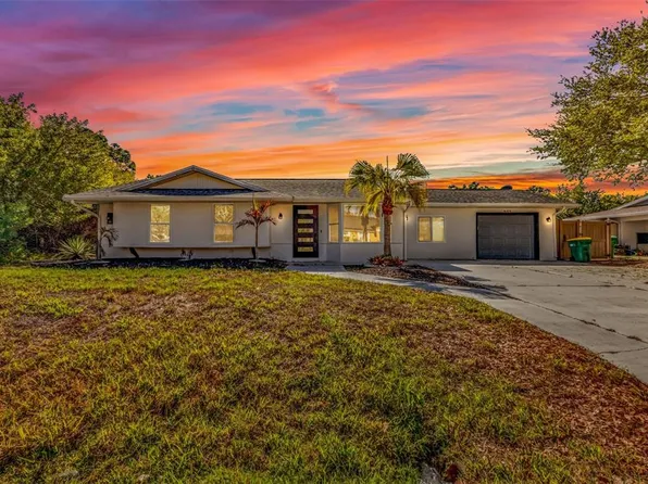 923 Linnaen Ter NW, Pt Charlotte, FL 33948