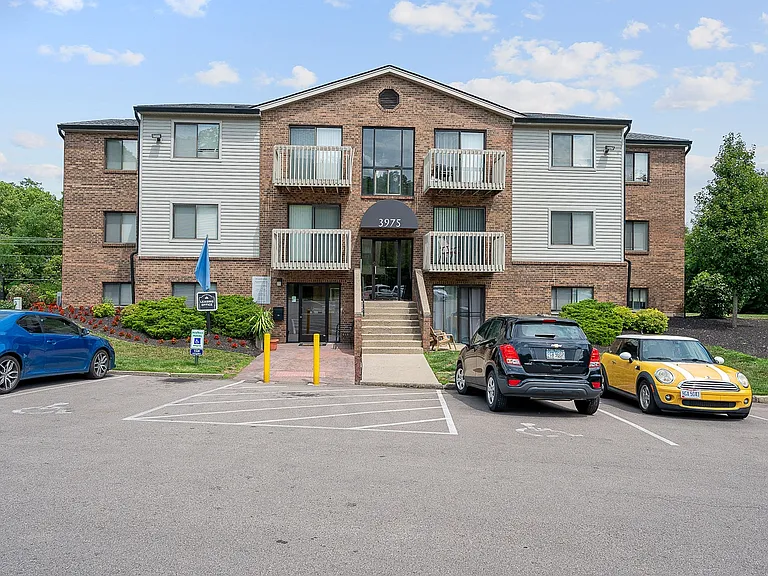 The Woodridge Collection — Photo 40