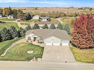 505 E 2nd Ave, Beaver Creek, MN 56116