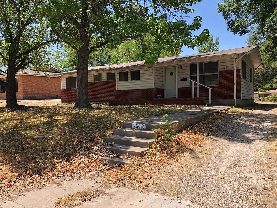 1st image of 2212 Rosewood Dr