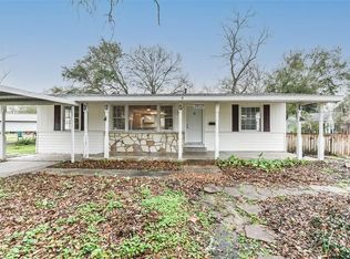 2810 Magnolia Dr, La Marque, TX 77568