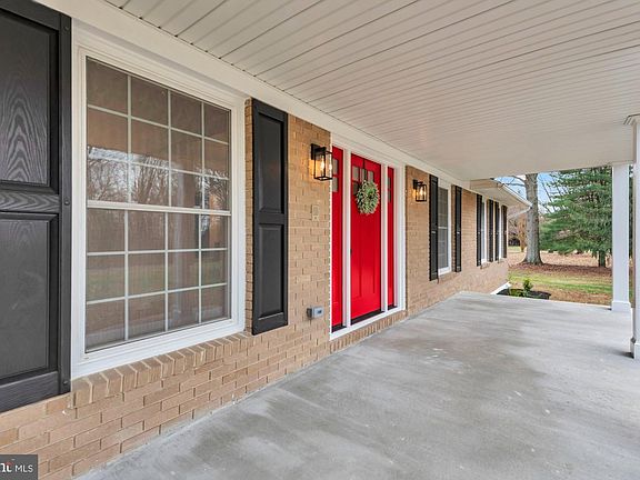 2nd image of 5485 Solomons Island Rd