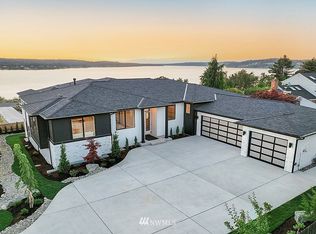 9411 31st St W, University Place, WA 98466