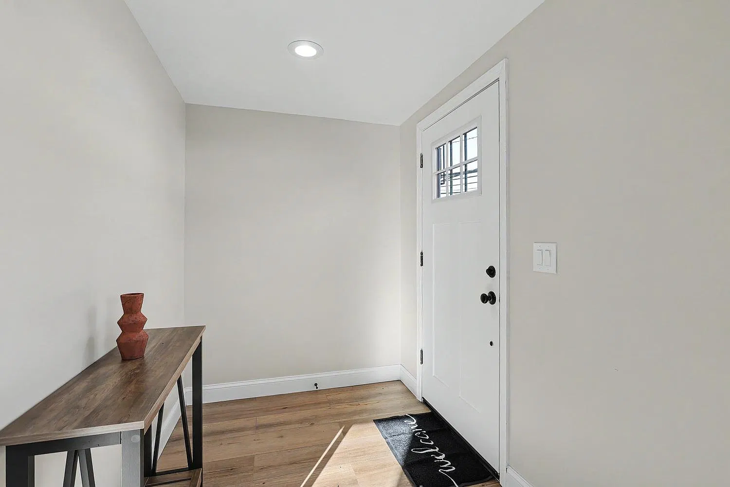 3 bed, $4,200 — Photo 2