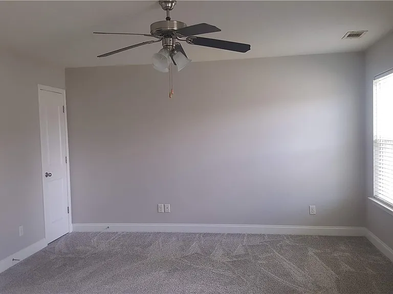37 Wesleyan Dr — Photo 11