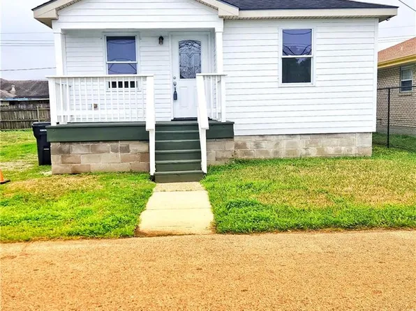 2213 Caluda Ln, Violet, LA 70092