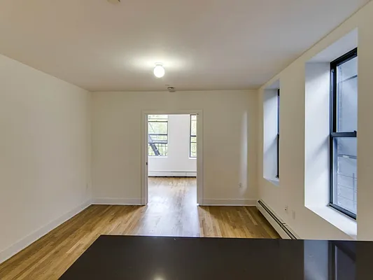 Rented by MNS | media 11