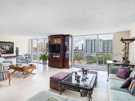 5th image of 2851 NE 183rd St #1503/5