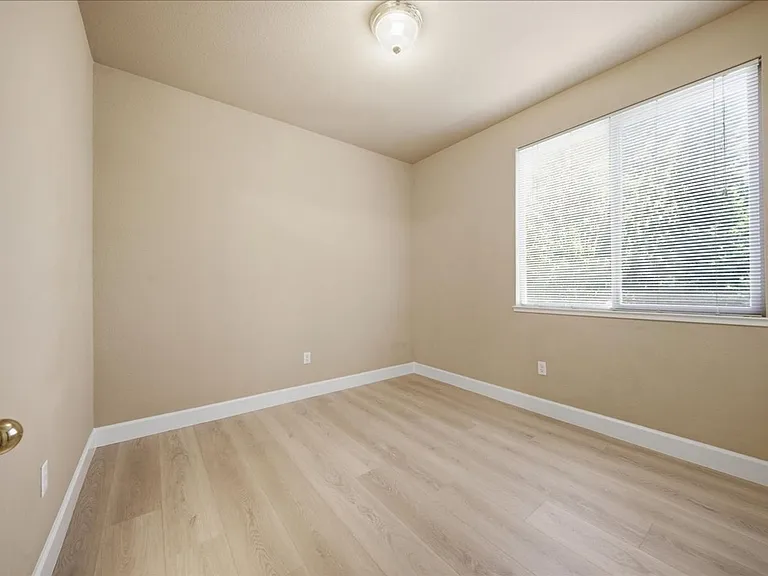 4319 Cadee Ct — Photo 36