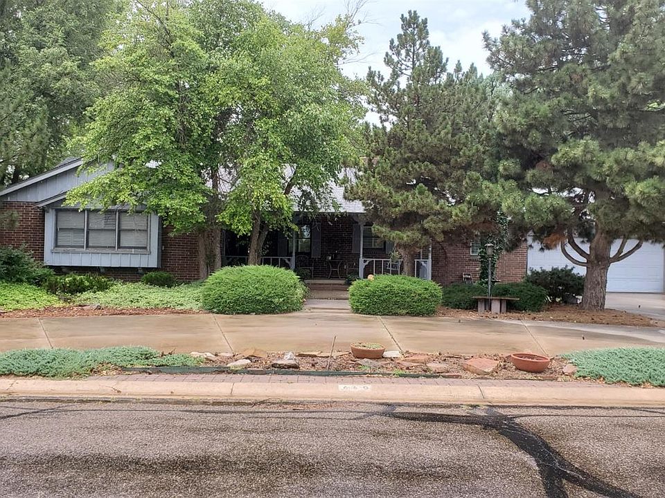 1st image of 660 Lilac Dr