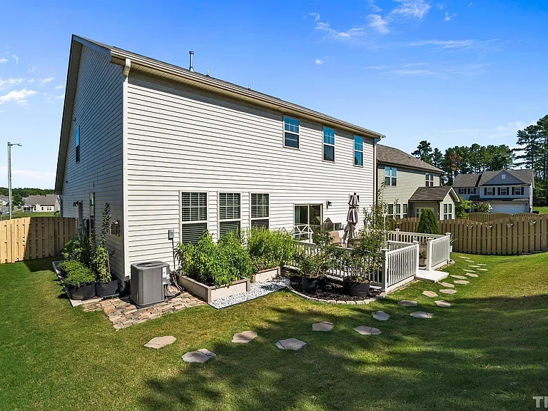 2622 Teermark Ln — Photo 32