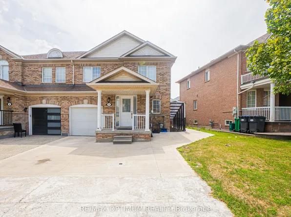 8 Topiary Ln, Brampton, ON L7A 2K6