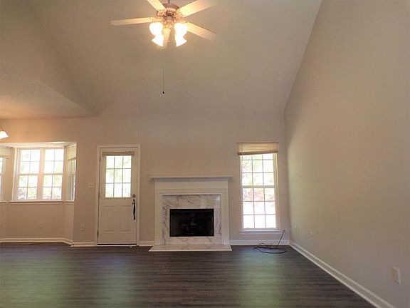 3rd image of 1764 Annendale Dr