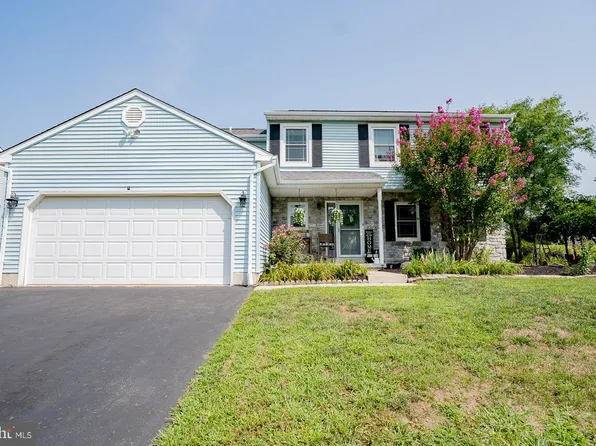 2255 Donna Ln, Pottstown, PA 19464