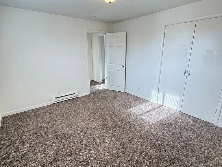 7865 Valley Rd NE — Photo 20