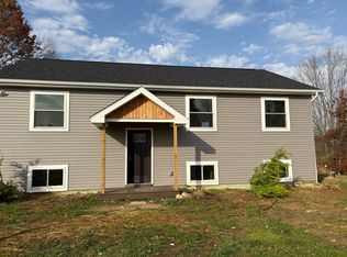 207 Arrowhead Dr, Slippery Rock, PA 16057