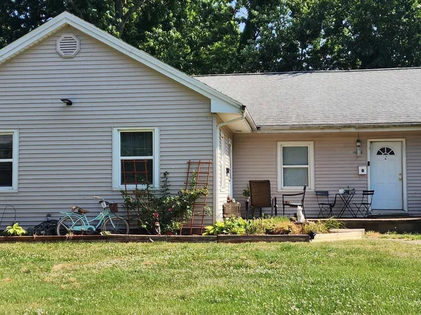 1100 Macarthur Cir, Evansville, IN 47714