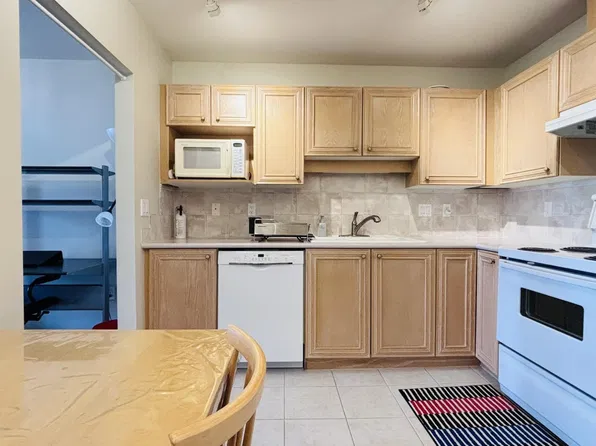 5863 Hampton Pl #305, Greater Vancouver, BC V6T 2H3