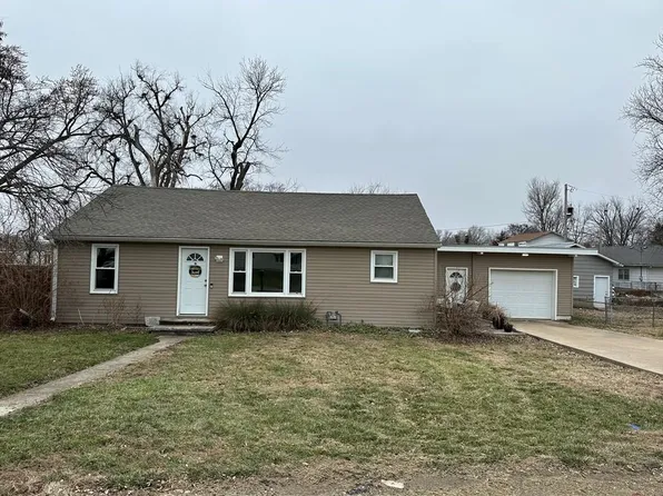 6808 Mack St, Saint Joseph, MO 64504