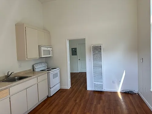 421 14th St Photo 1